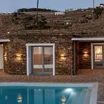 Leonora Tinos Villa