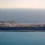 Leonora Tinos Villa