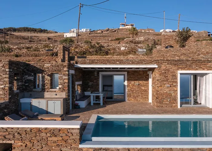 Leonora Tinos Villa Arnados