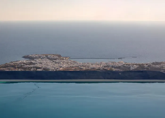 Leonora Tinos Villa